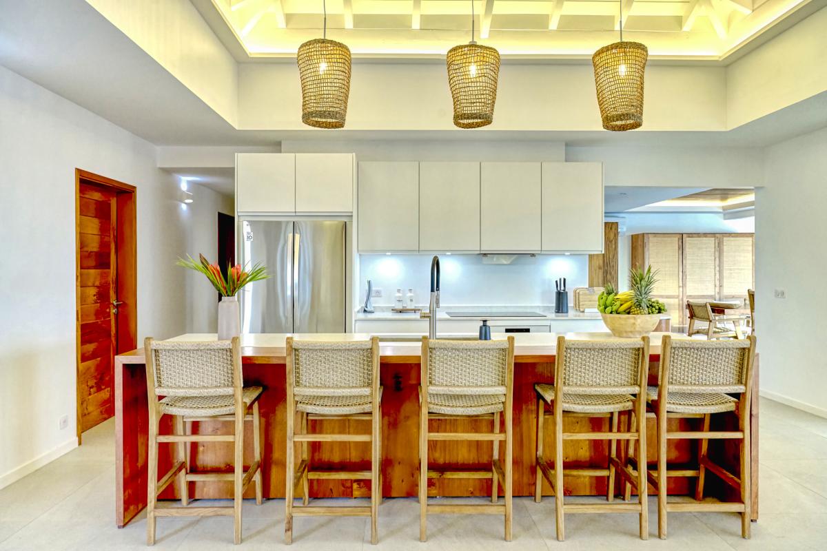 39.Location villa de luxe piscine vue mer Ste Anne Guadeloupe_Cuisine